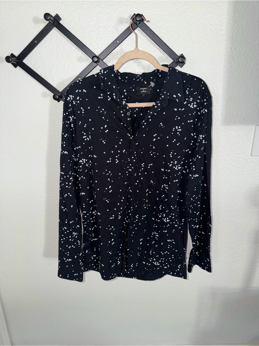 Men's Black Speckled Button-Up Shirt - Picture 6 of 8